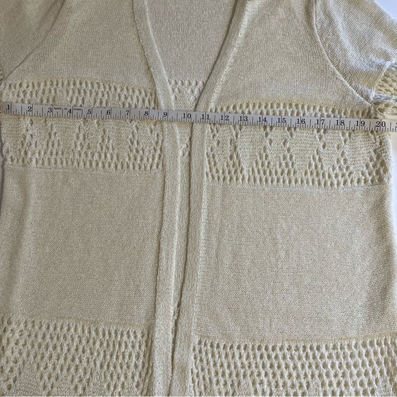 Wrangler Women's Cream Open Knit Fringe Sweater Size Medium - Picture 11 of 11